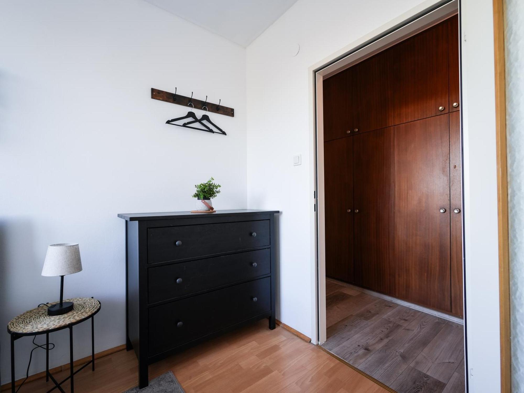 Spacious Apartments With View & Free Parking Βίνερ Νόιστατ Εξωτερικό φωτογραφία